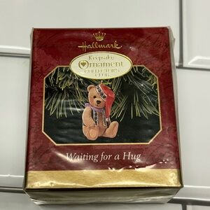 Hallmark Keepsake Ornament Waiting for a Hug NOS